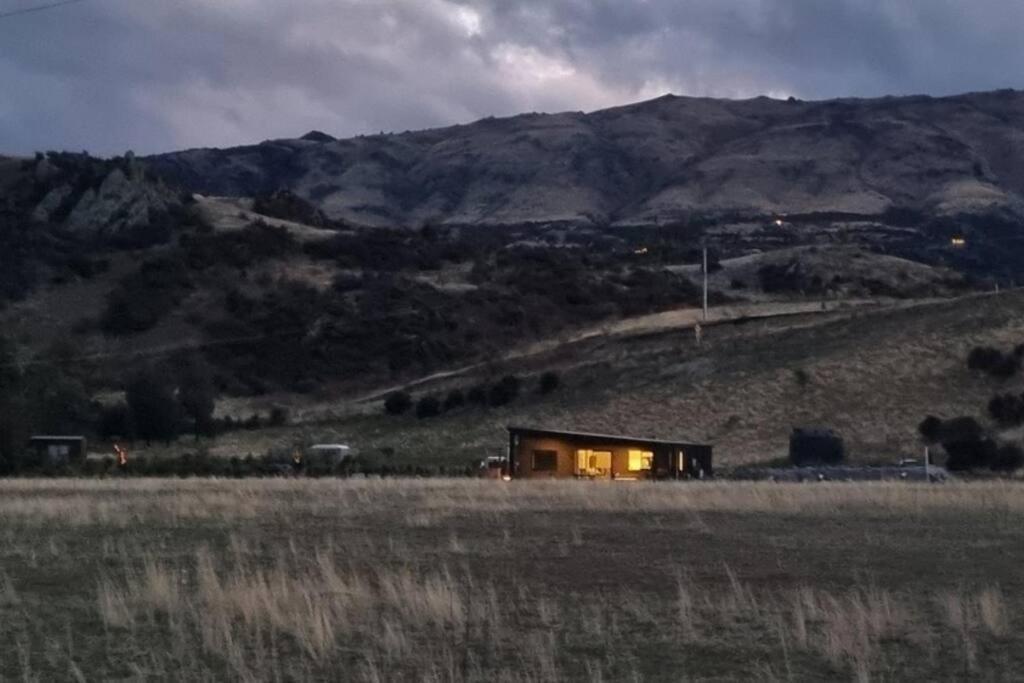 Relax In Rural Wanaka Villa Queensberry ภายนอก รูปภาพ